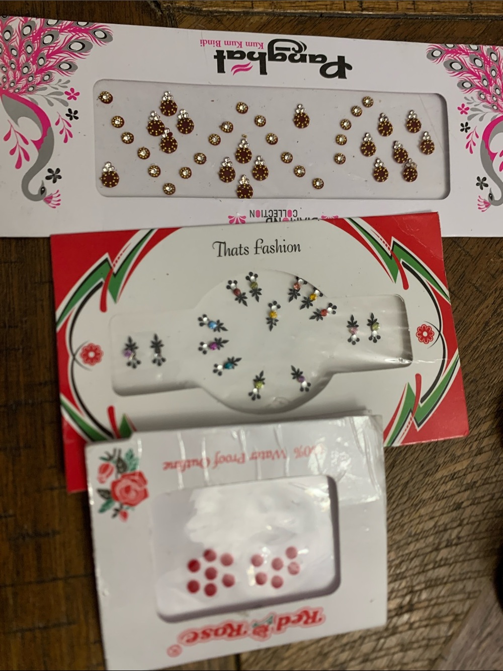 Red Rose & Thats Fashion Women’s Decorative Bindi Set - Multicolor